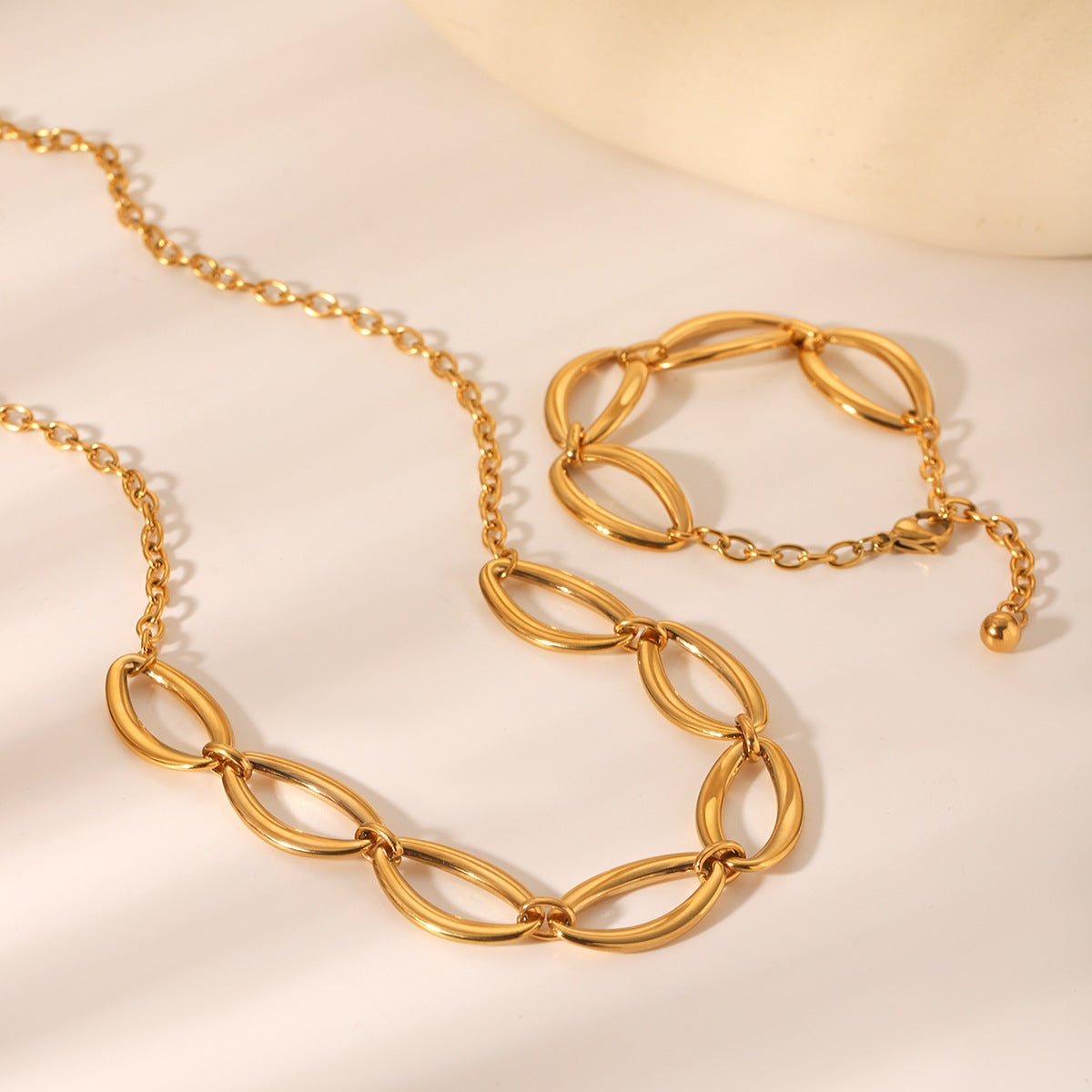 Geometric Oval Stainless Steel Necklace Exaggerated Niche Design Titanium Steel Bracelet