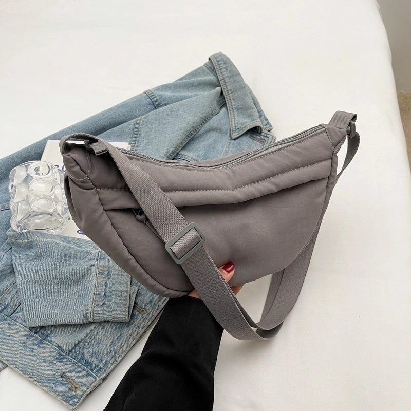 Women's Nylon Solid Color Classic Style Sewing Thread Zipper Underarm Bag