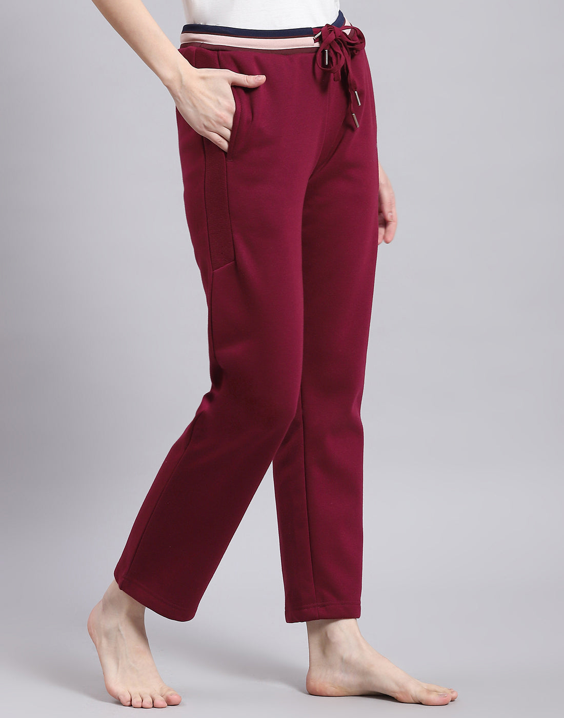 Women Maroon Solid Regular Fit Winter Lower