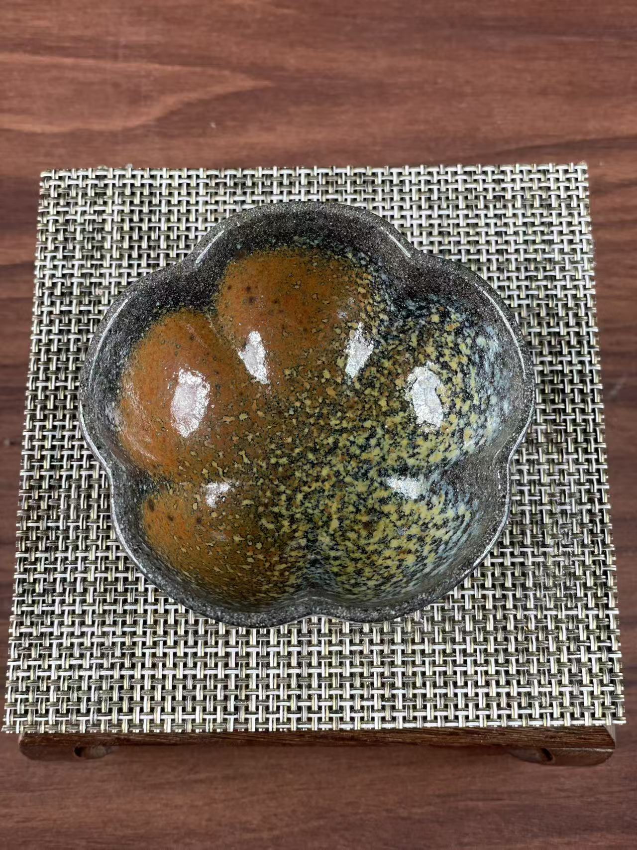 Yixing purple clay rhombic cup from China