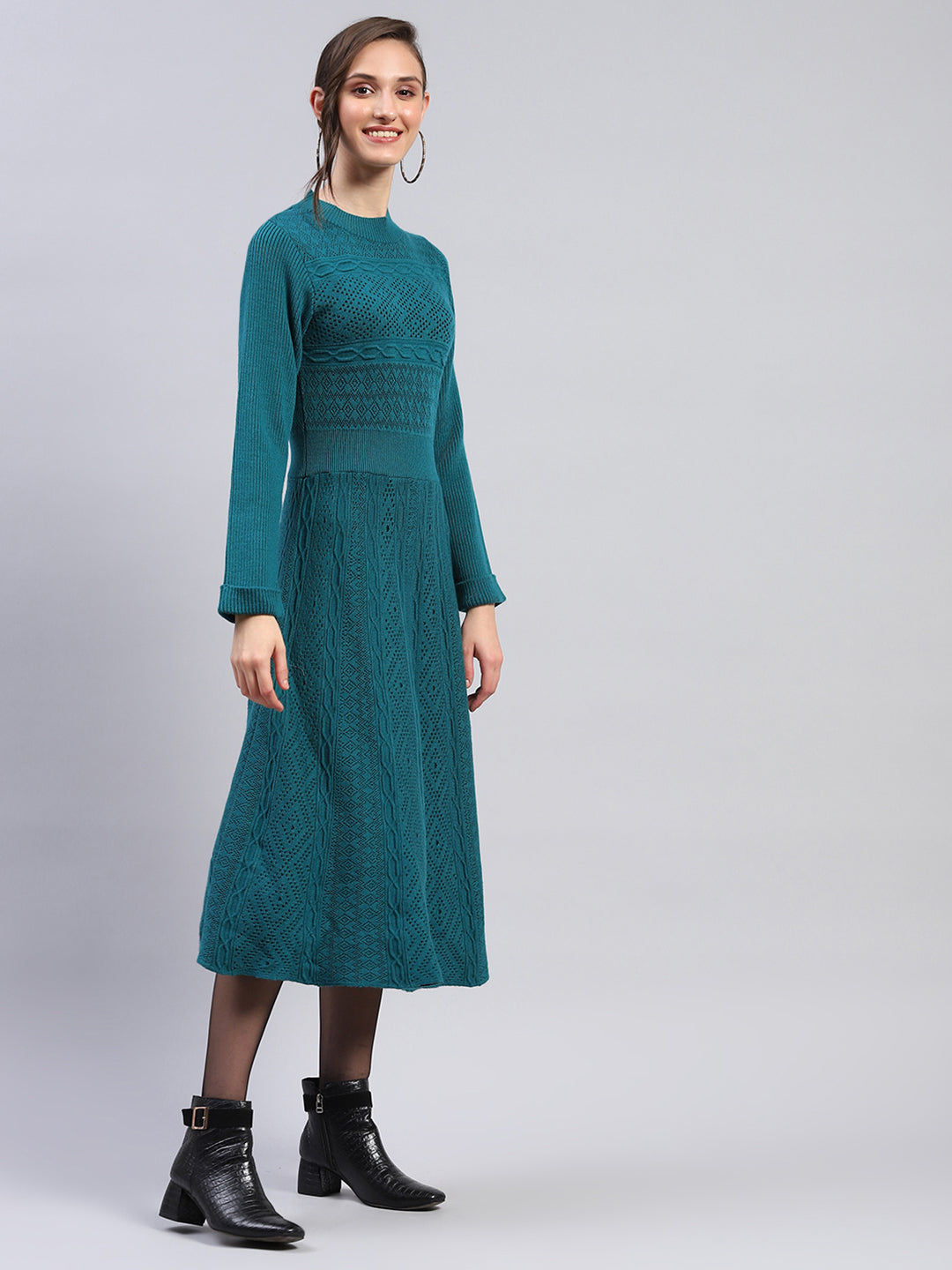 Women Green Self Design Round Neck Full Sleeve Dress