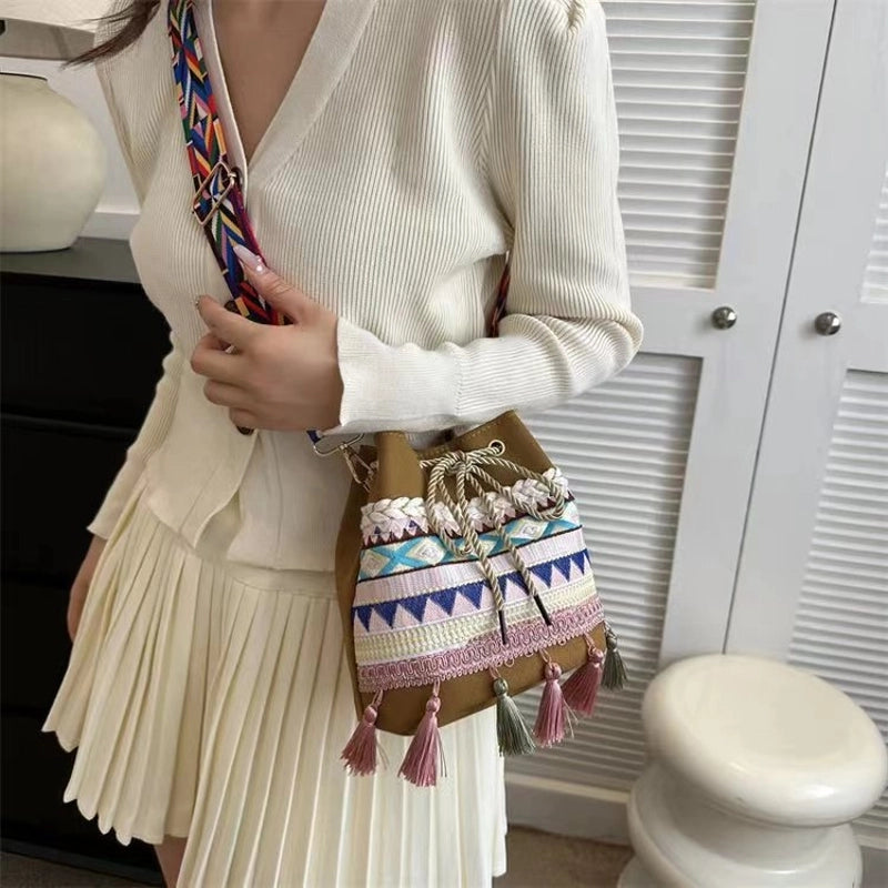 Women's Medium Canvas Geometric Ethnic Style Tassel String Bucket Bag