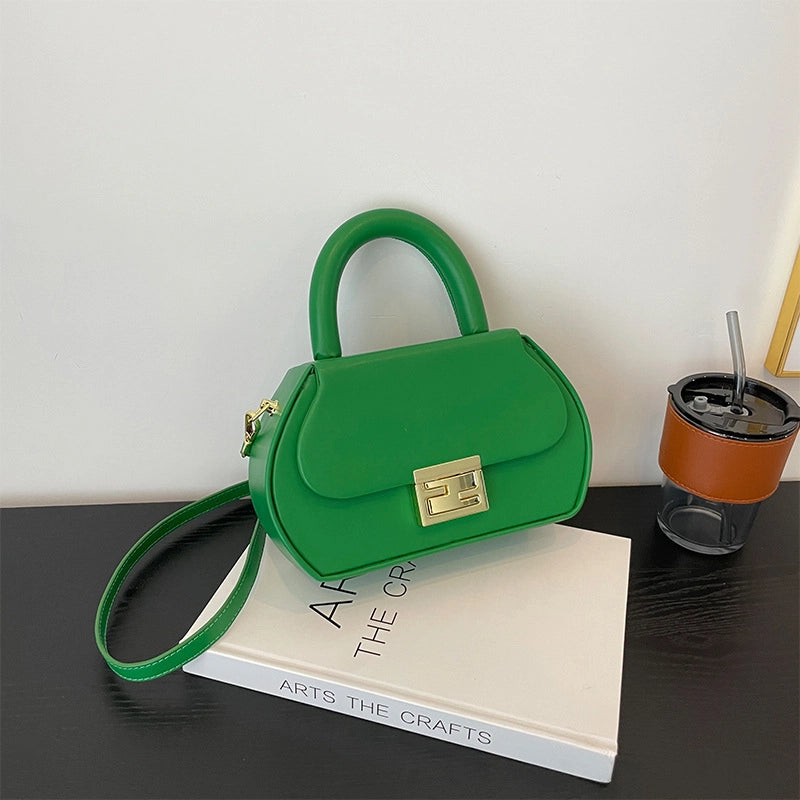 Women's Medium All Seasons Pu Leather Solid Color Classic Style Square Lock Clasp Handbag