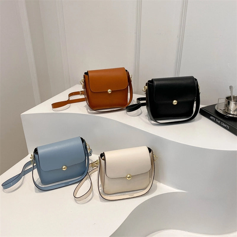 Women's Pu Leather Solid Color Streetwear Flip Cover Crossbody Bag
