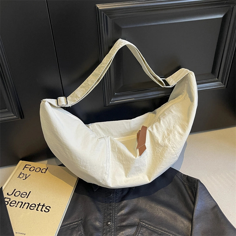 Women's Cloth Solid Color Streetwear Dumpling Shape Zipper Shoulder Bag Crossbody Bag Underarm Bag