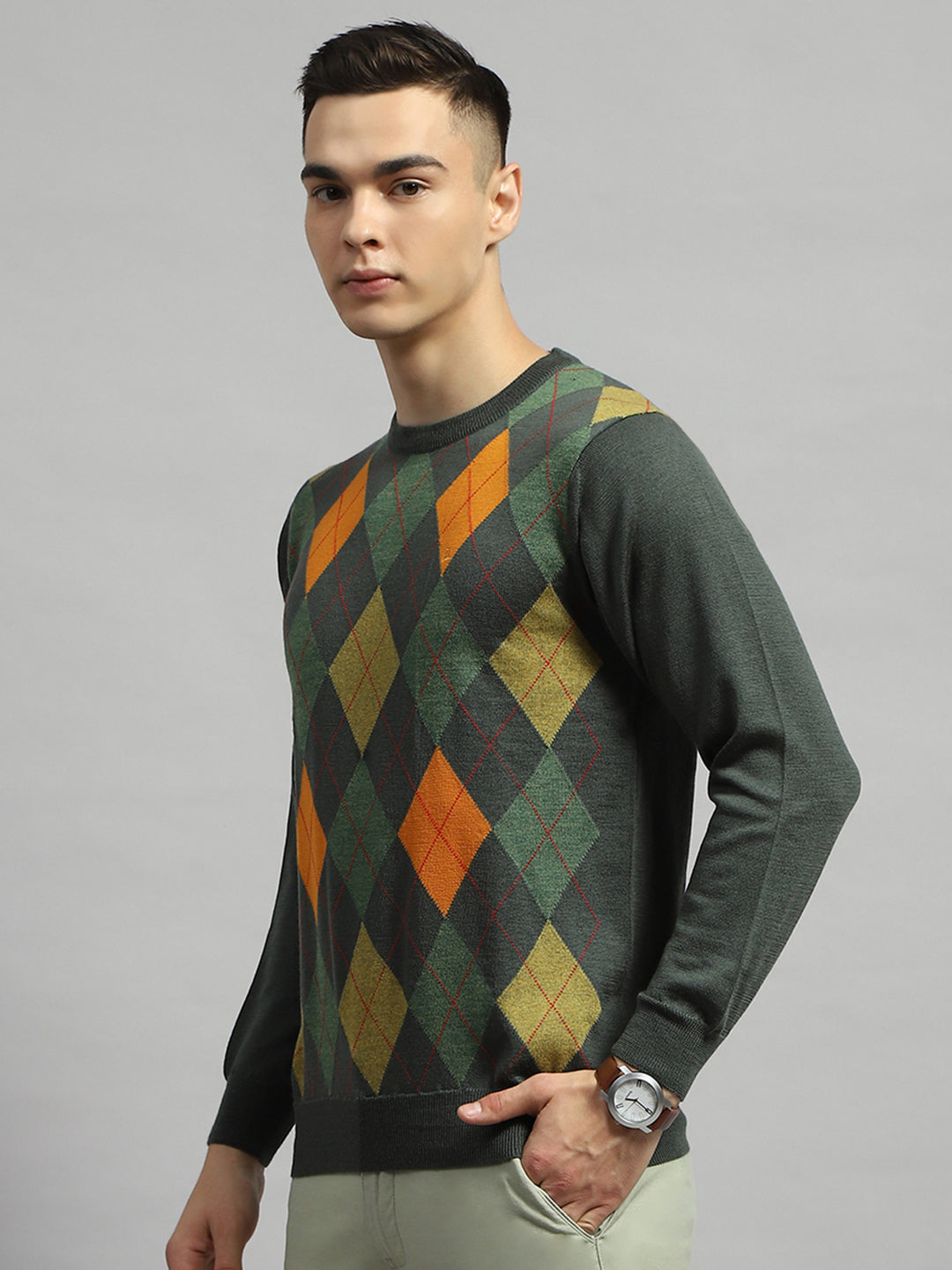 Men Green Geometric Round Neck Full Sleeve Pullover