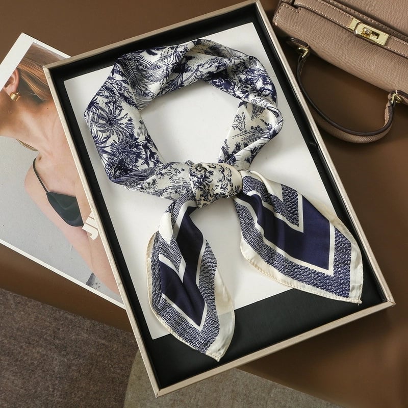 Women's Minimalist Printing Polyester Printing Silk Scarf