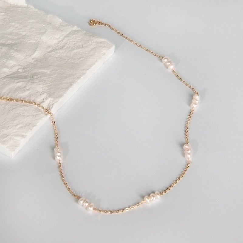 Alloy Freshwater Pearl Copper Fashion Solid Color Irregular Necklace