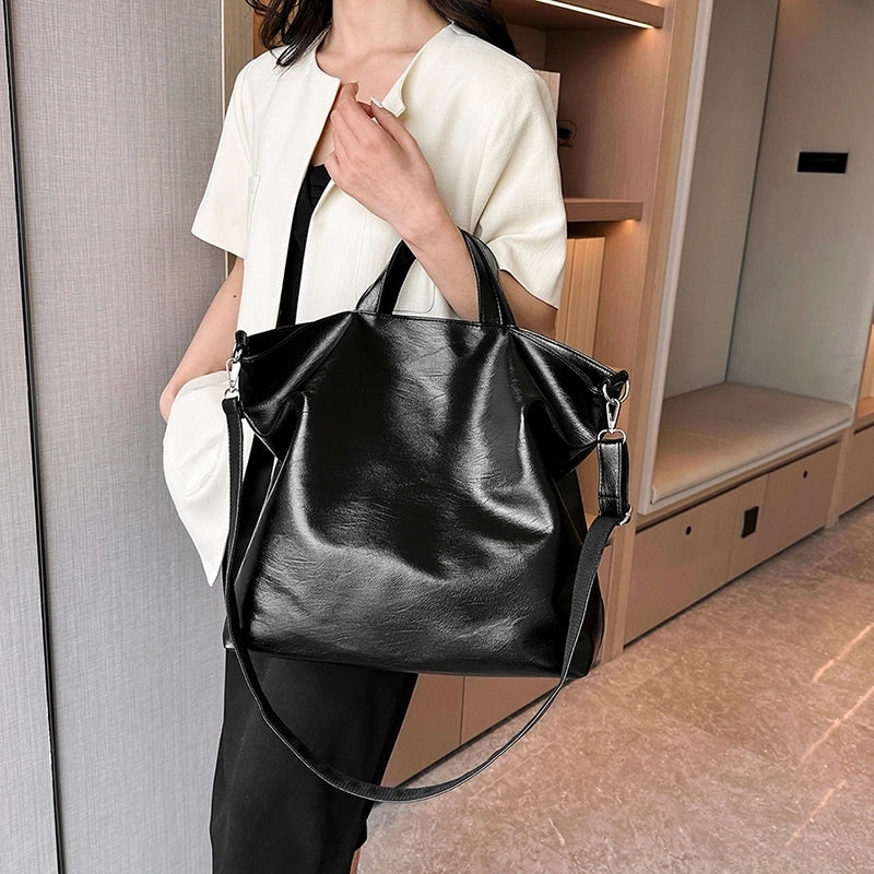 Women's Pu Leather Solid Color Punk Classic Style Streetwear Sewing Thread Square Zipper Tote Bag