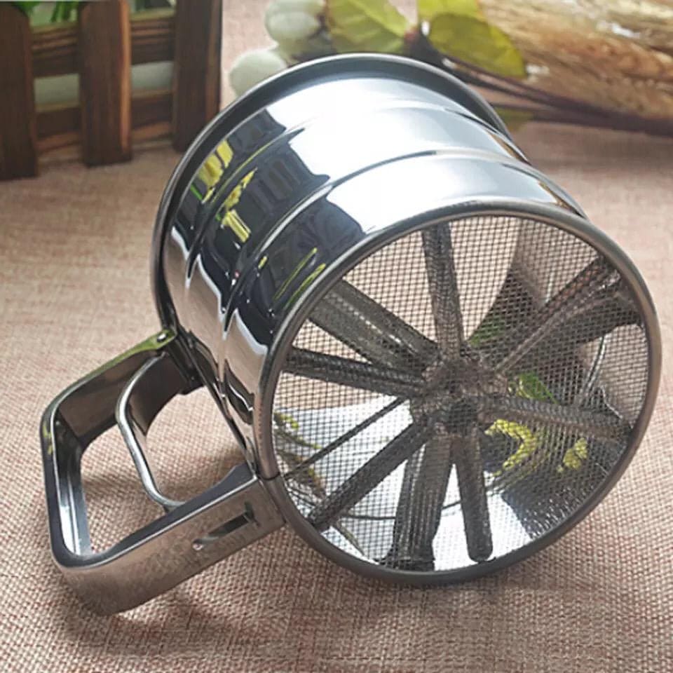 Stainless Steel Handheld Sieve Cup Flour Sifter.