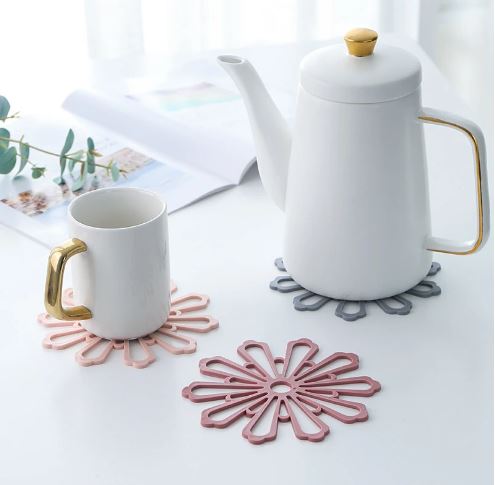 Household Heat Insulation Dining Table Mat. Creative Non-Slip Bowl Mat