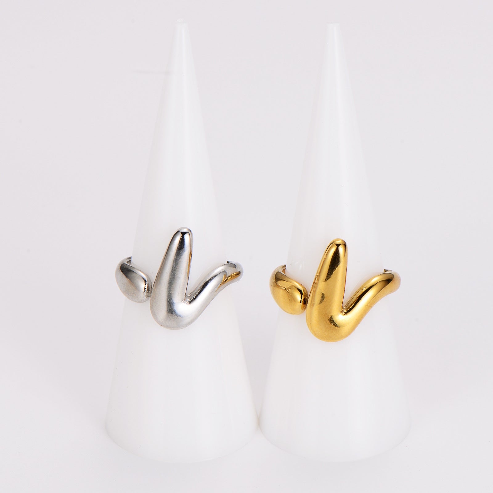 Aml Stainless Steel Fashion Popular V-Shaped Open Ring Female Fashion Versatile Ring