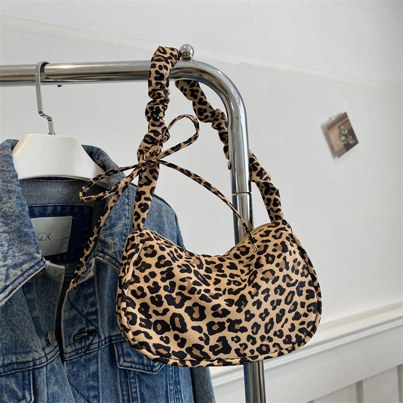 Women's Medium Canvas Leopard Streetwear Sewing Thread Square Zipper Underarm Bag