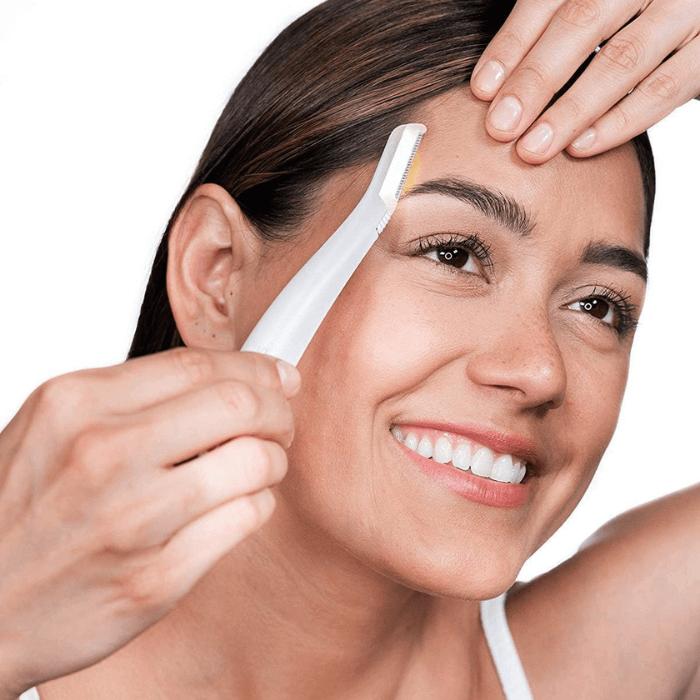 Flawless® Dermaplaning Facial Hair Remover | Exfoliating