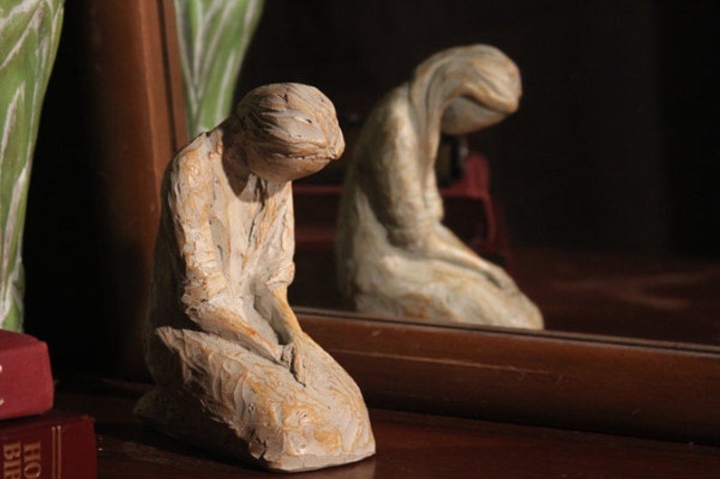 🎄Sweet Hour of Prayer. beautiful hand cast inspirational sculpture of woman praying