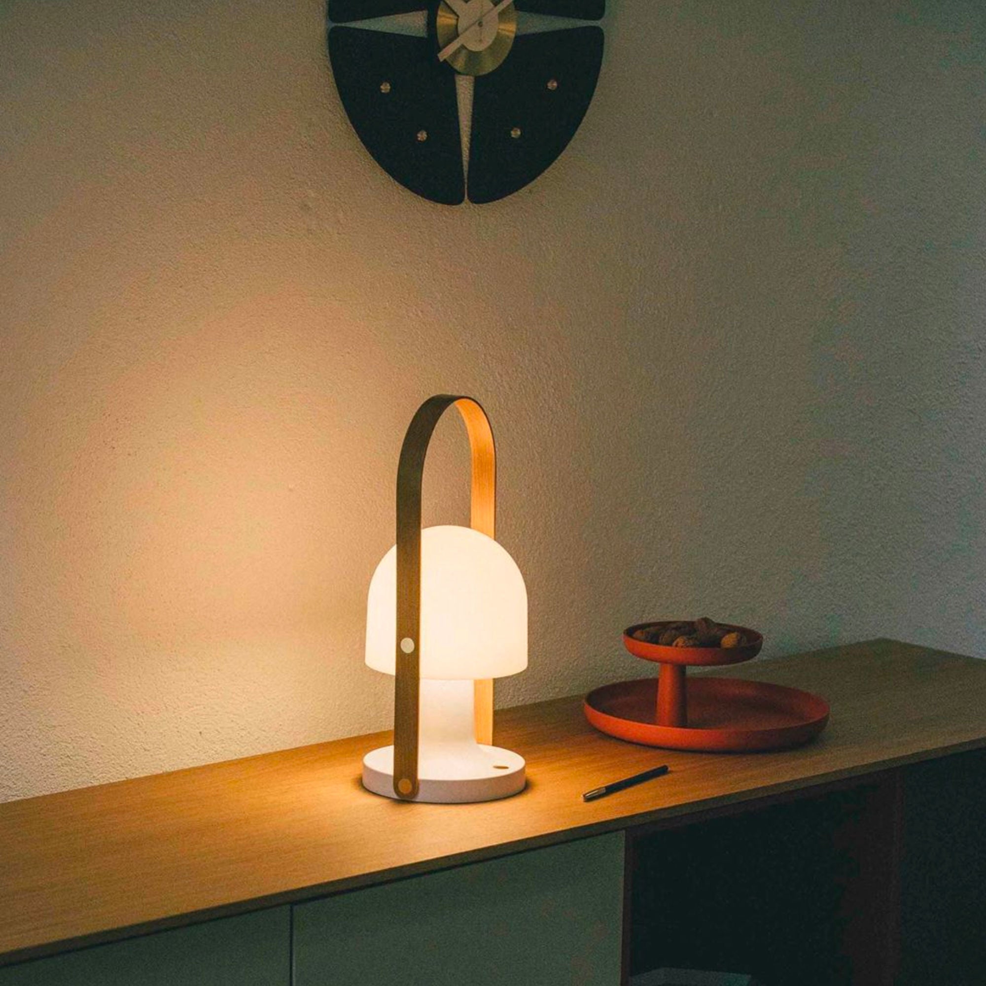 Marset Follow Me Rechargeable Lamp . White