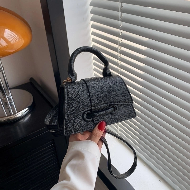 Women's All Seasons Pu Leather Solid Color Vintage Style Square Magnetic Buckle Handbag