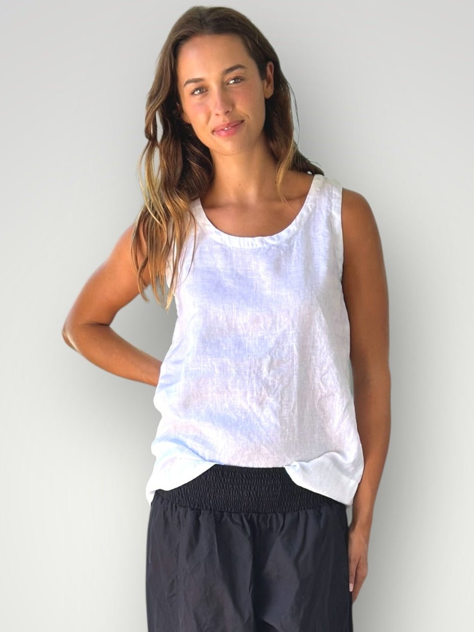 alice tank-white linen