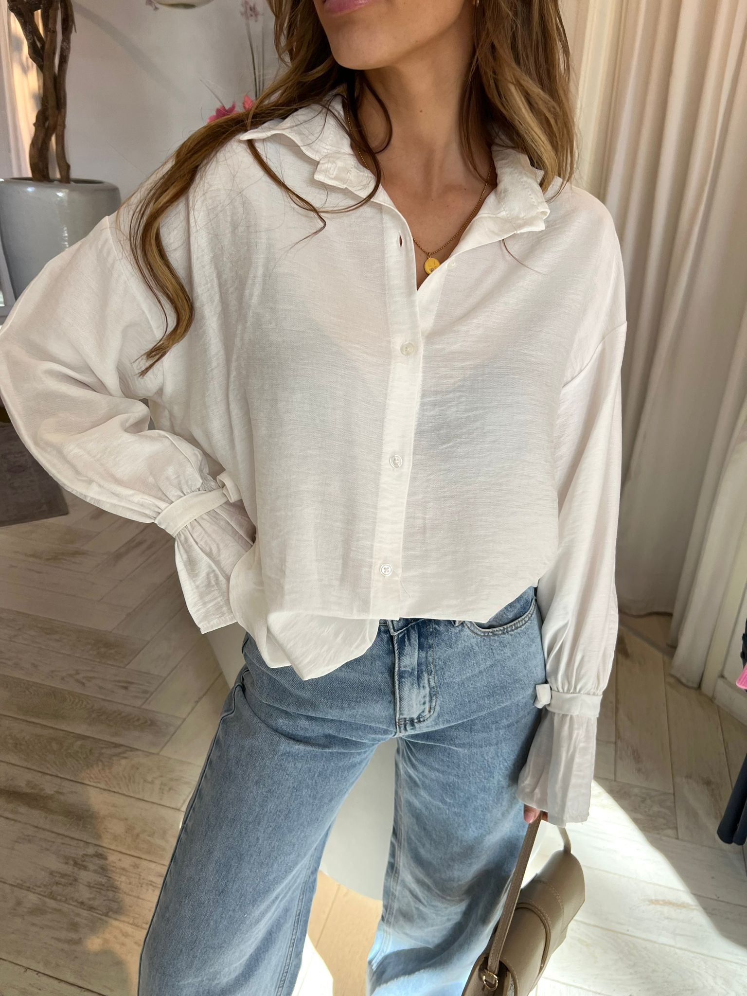 Marloes ruffle sleeve blouse off white