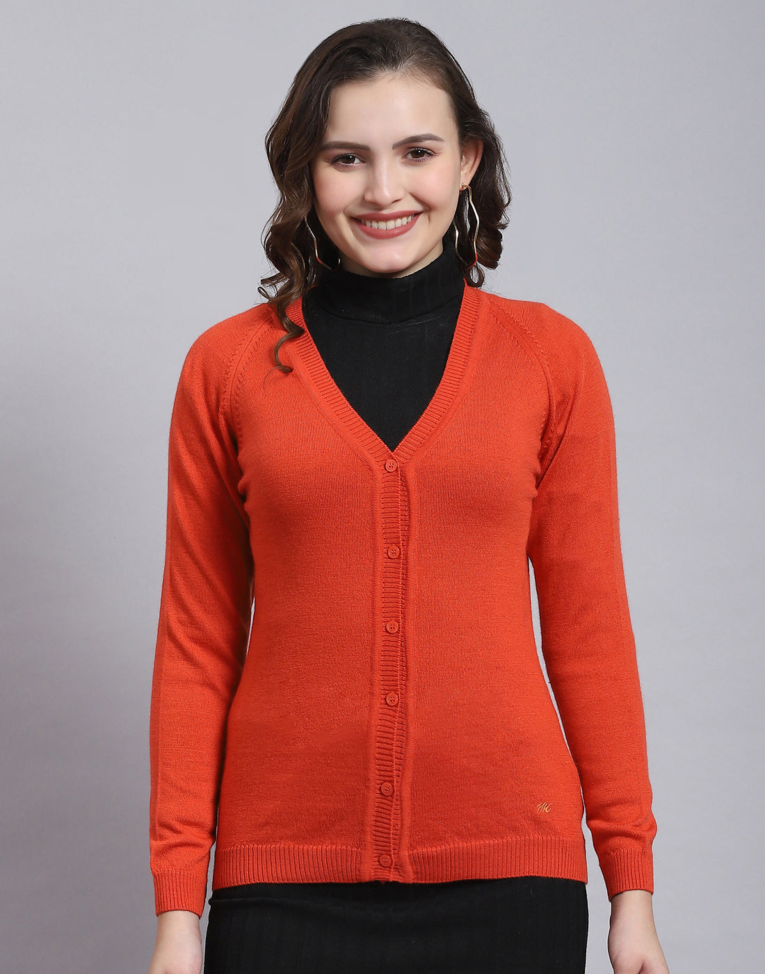 Women Red Solid V Neck Full Sleeve Sweater