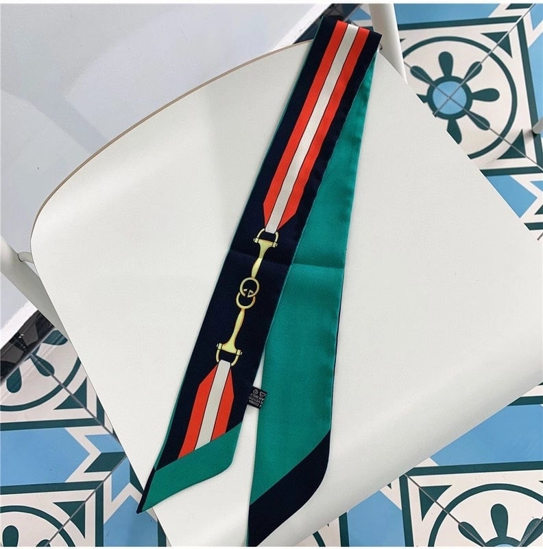 Women's Minimalist Classic Style Color Block Satin Printing Silk Scarf