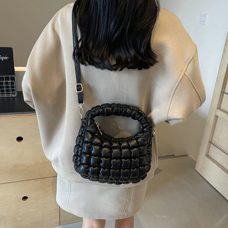 Women's Medium Pu Leather Solid Color Streetwear Square Zipper Shoulder Bag Handbag