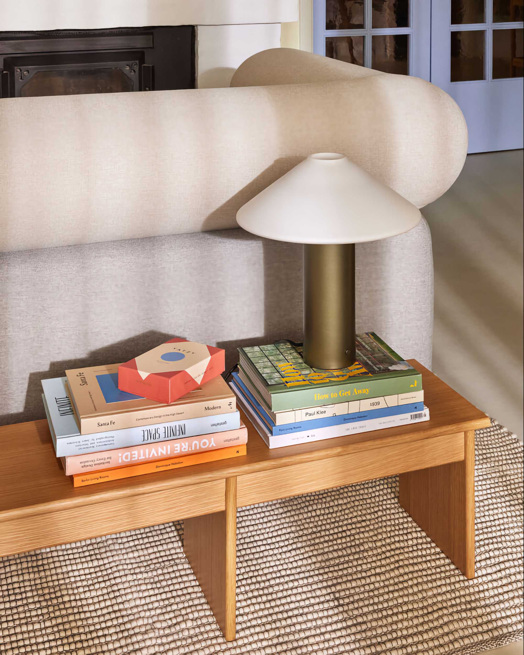 Orbit table lamp. Dark green