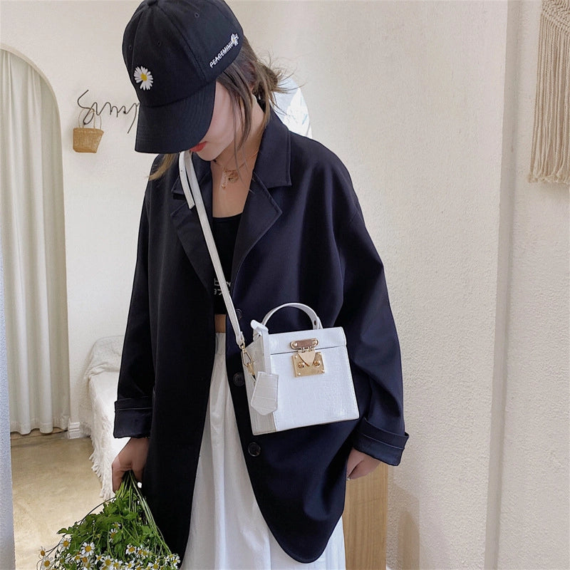 New Crocodile Pattern Box Versatile Shoulder Fashion Popular Messenger Bag