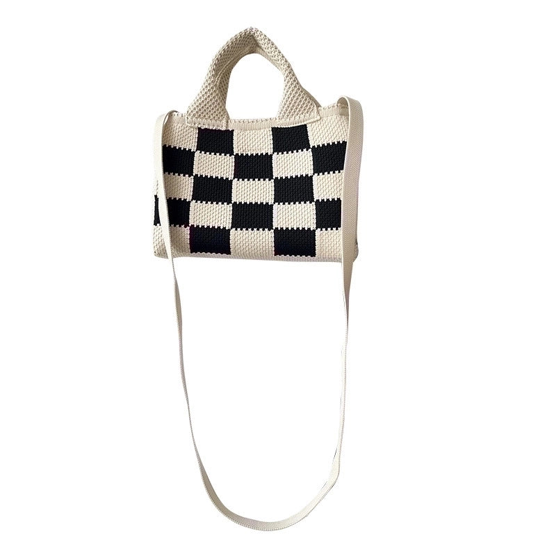 Women's Medium All Seasons Polyester Streetwear Straw Bag