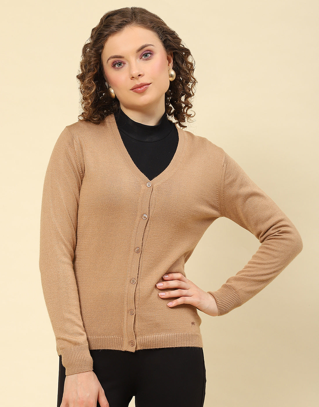 Women Beige Solid V Neck Full Sleeve Cardigan