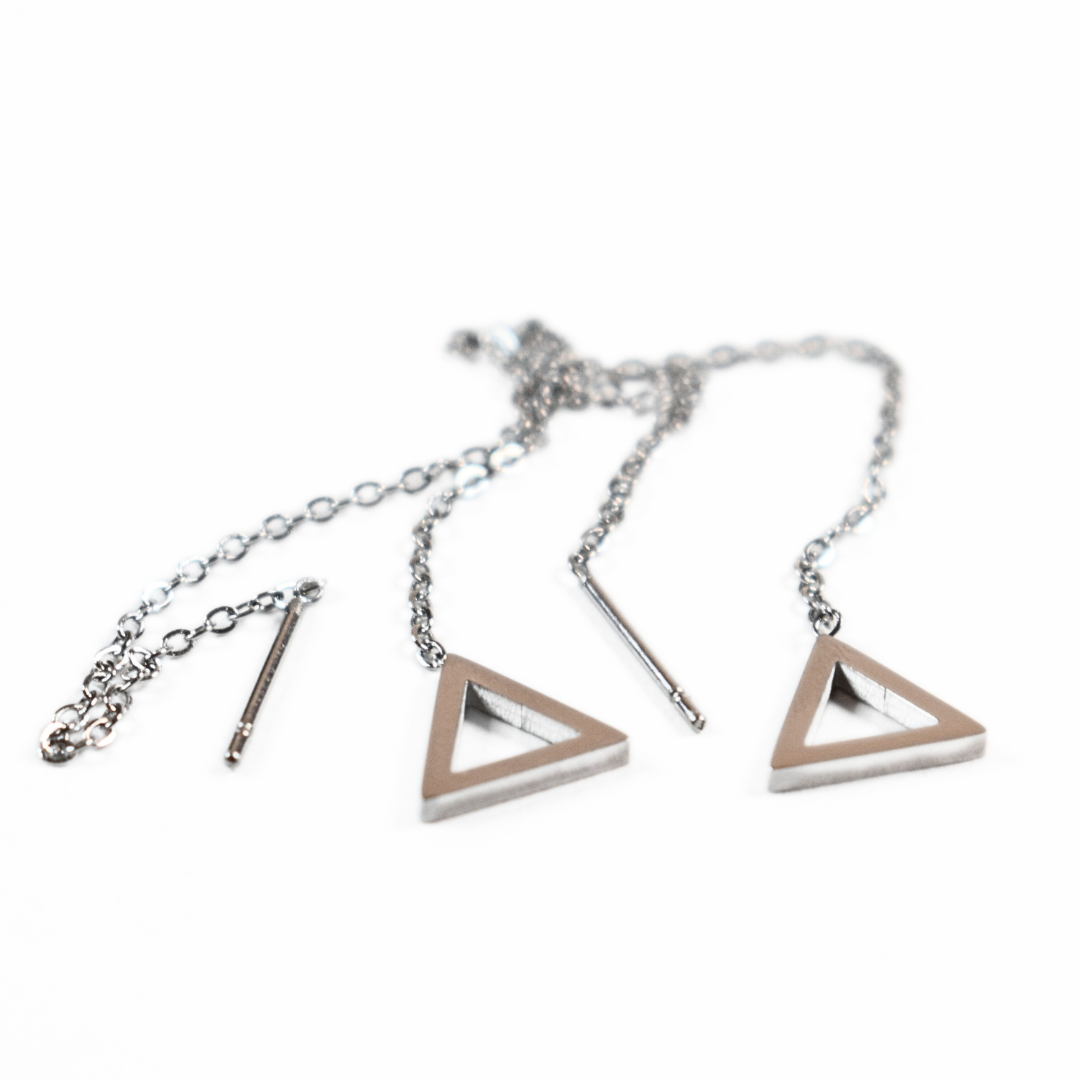 Thread through triangle chained stud - Silver