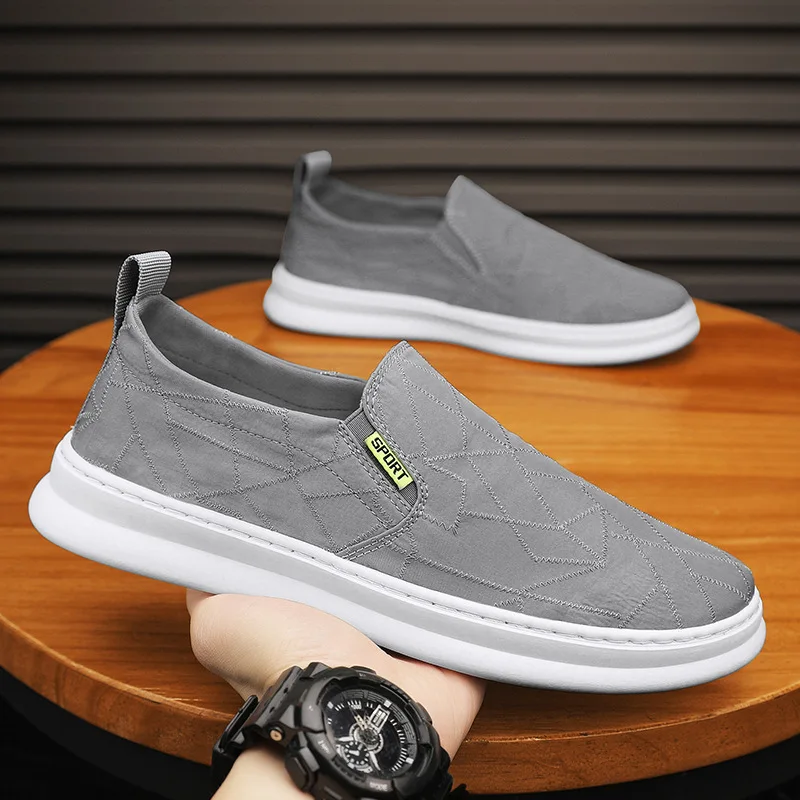 flats Men Sneakers Light Casual Shoes Men Breathable Walking Flat Driving Slip on Shoes Man Loafers Zapatillas Hombre 2025