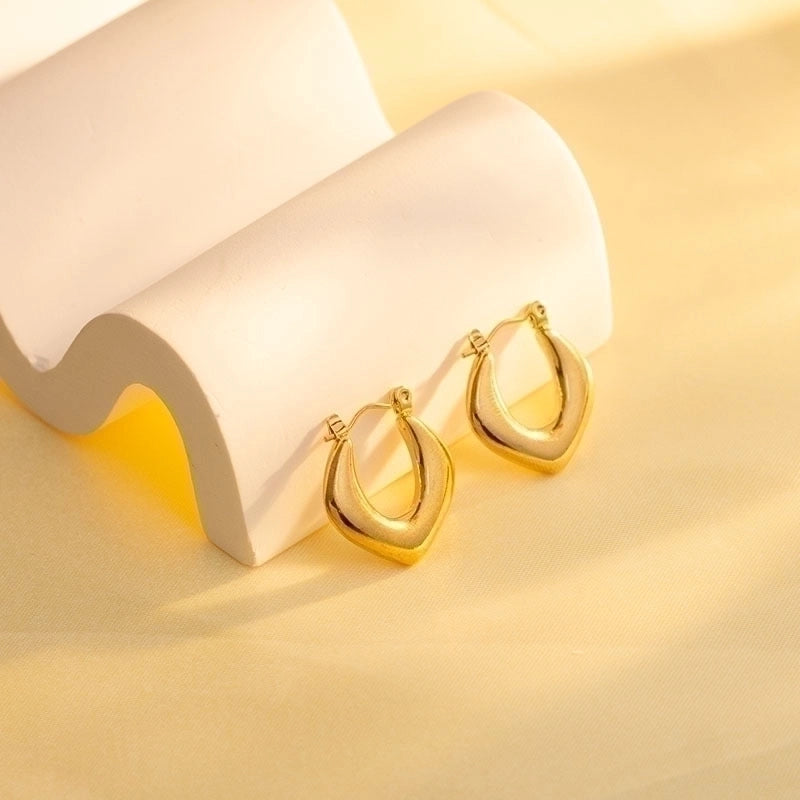 1 Pair Vintage Style U Shape Geometric Heart Shape Plating 304 Stainless Steel None 18K Gold Plated Hoop Earrings