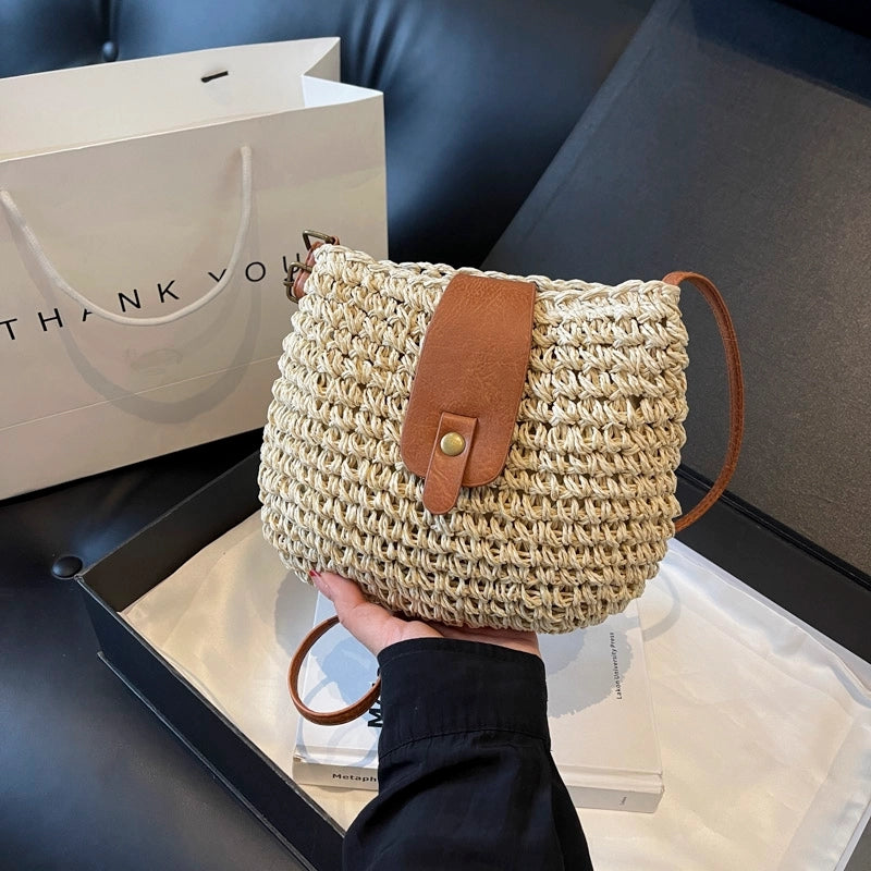 Women's Medium Straw Solid Color Vacation Beach Weave Bucket Magnetic Buckle Crossbody Bag