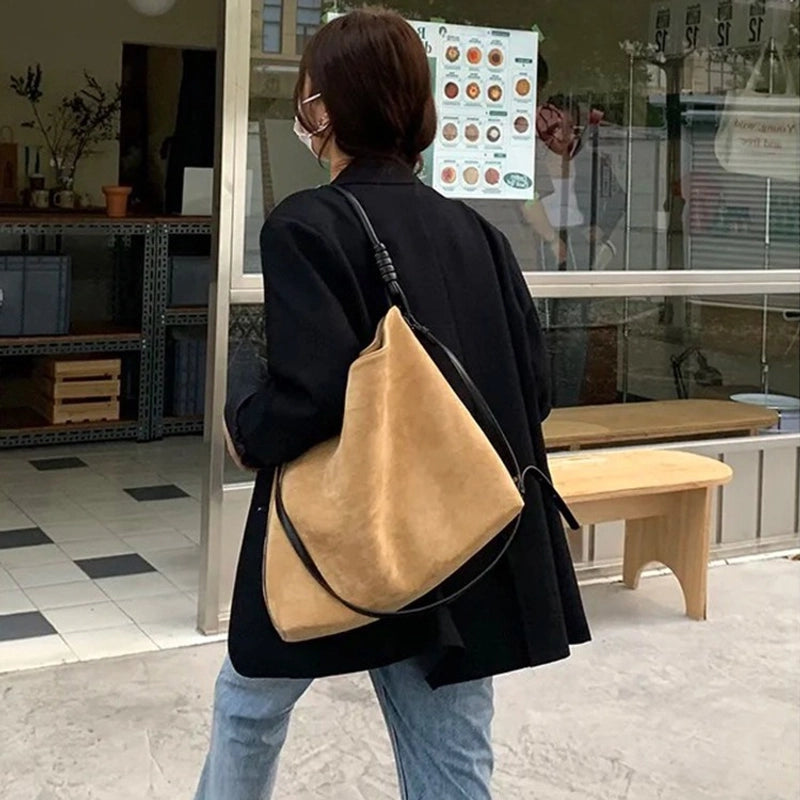 Style Winter New Retro Plush Bag Shoulder Bucket Bag Large Capacity Portable Women's Bag