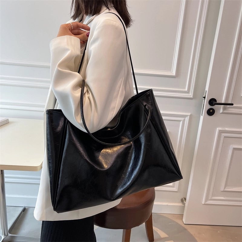 Women's Medium Pu Leather Solid Color Classic Style Streetwear Square Zipper Shoulder Bag Tote Bag