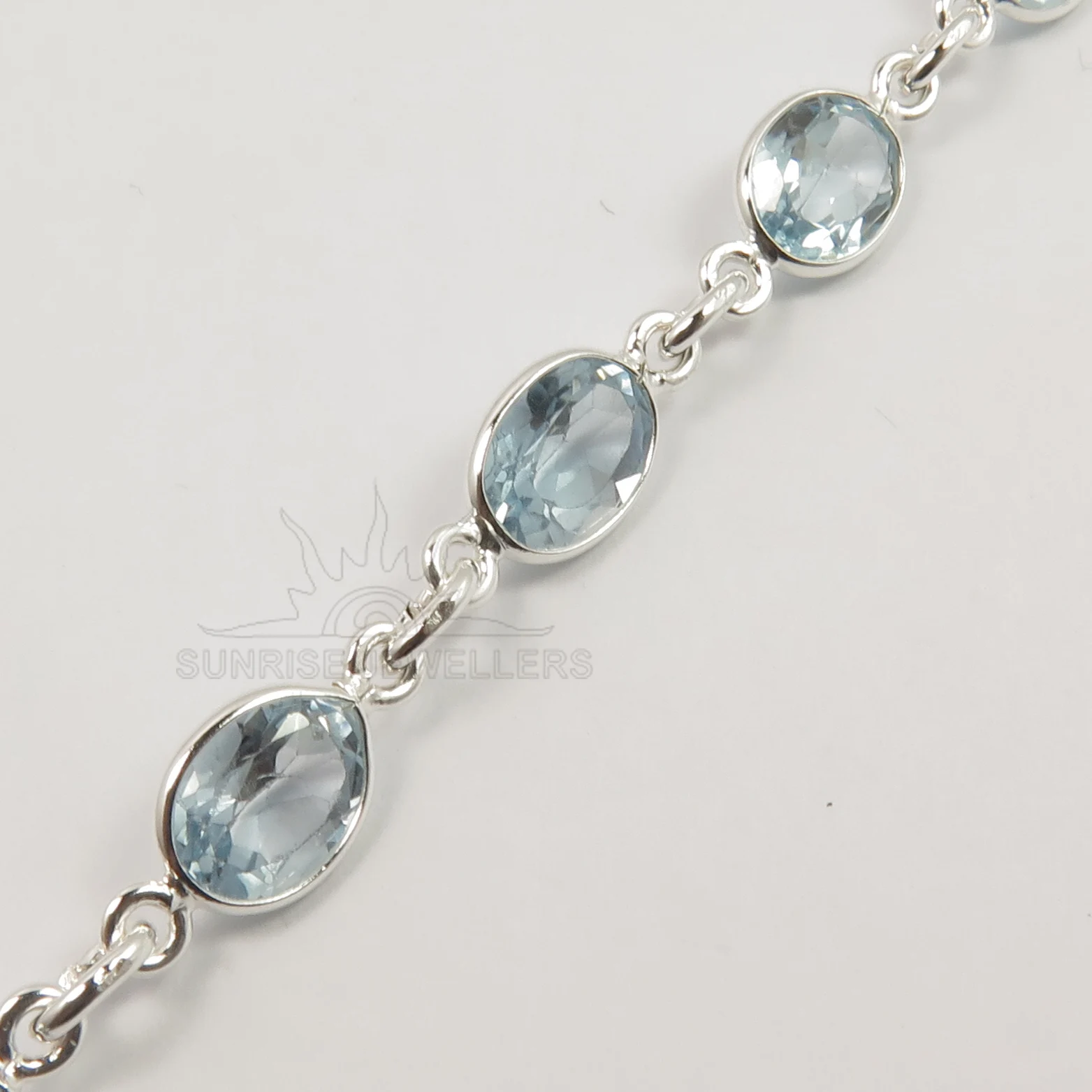 Best Seller Natural Blue Topaz Oval Faceted Gemstone Bezel Silver Setting Handmade Bracelet For Woman Jewellery Gift