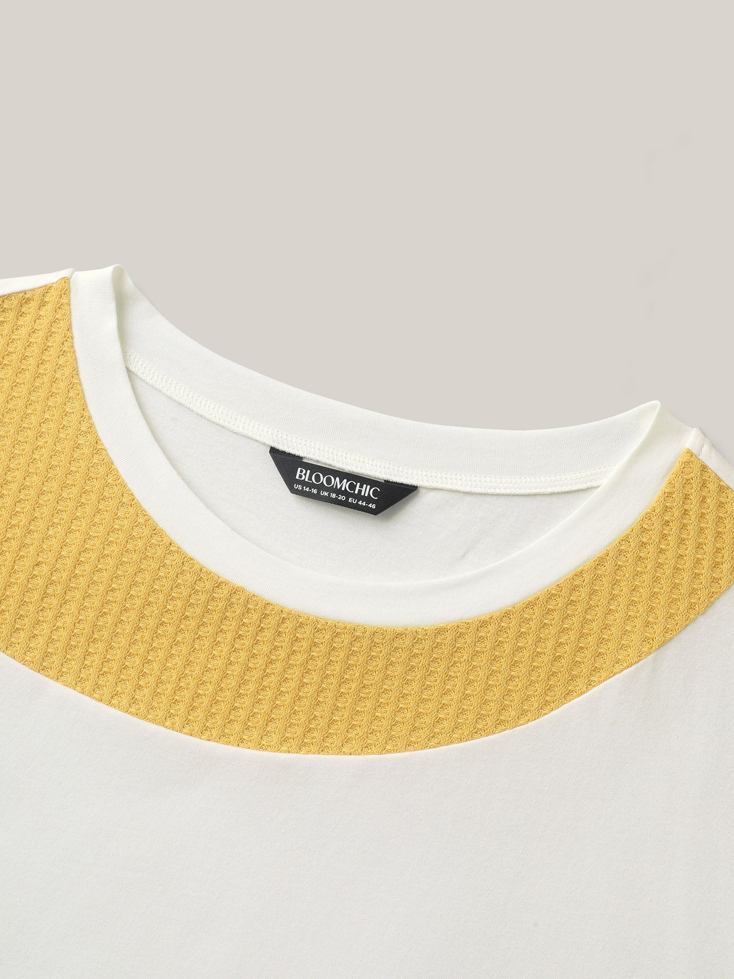 Color Block Round Neck T-Shirt