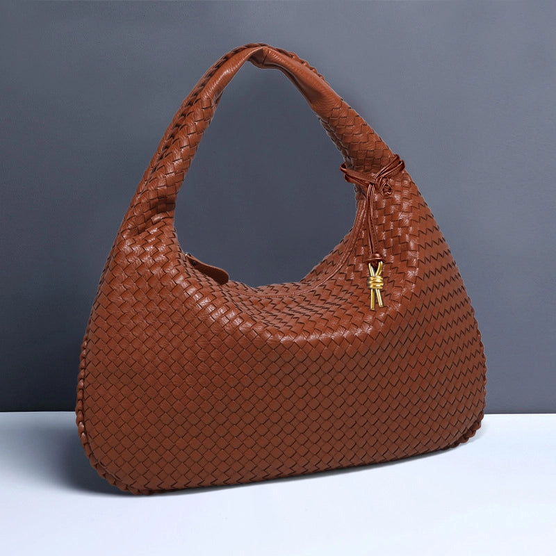 Woven Women's Bag New Fashion Large Capacity Handbag Korean Commuter Leisure Manufacturers Fashion Shoulder Bag