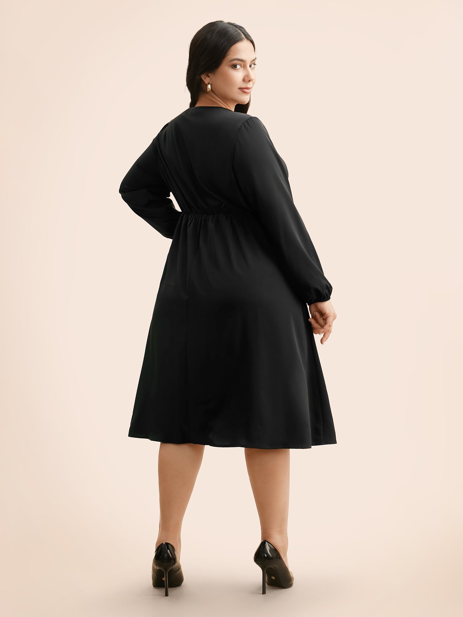 Crew Neck Contrast Pleated Dress