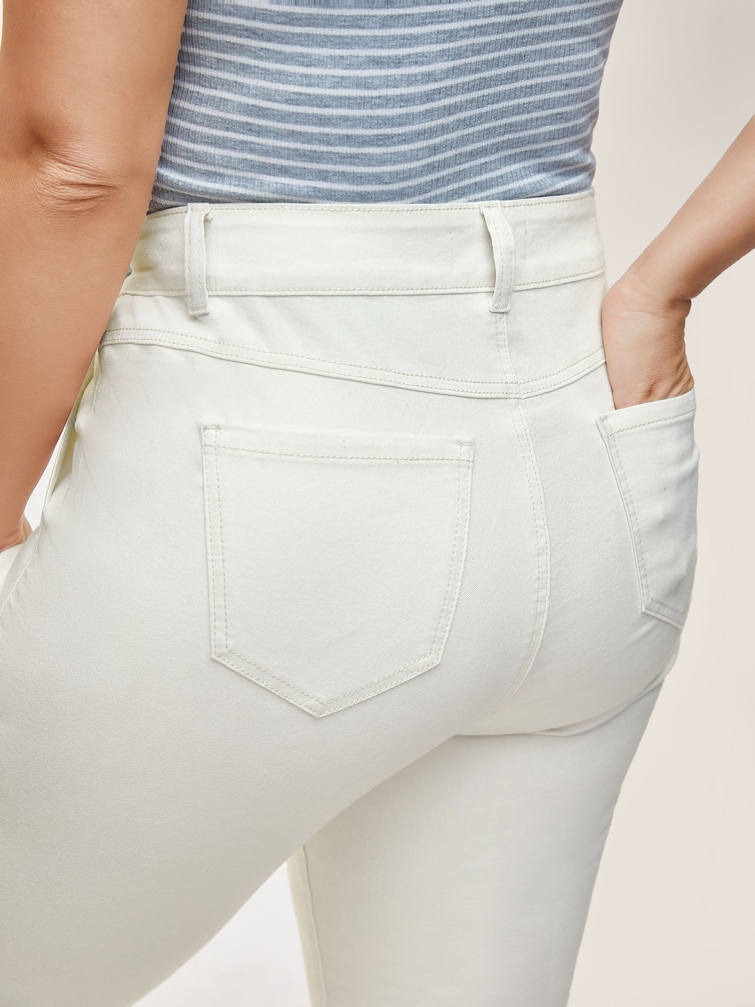 Cotton Cropped Straight-Leg Mid-Rise Jeans