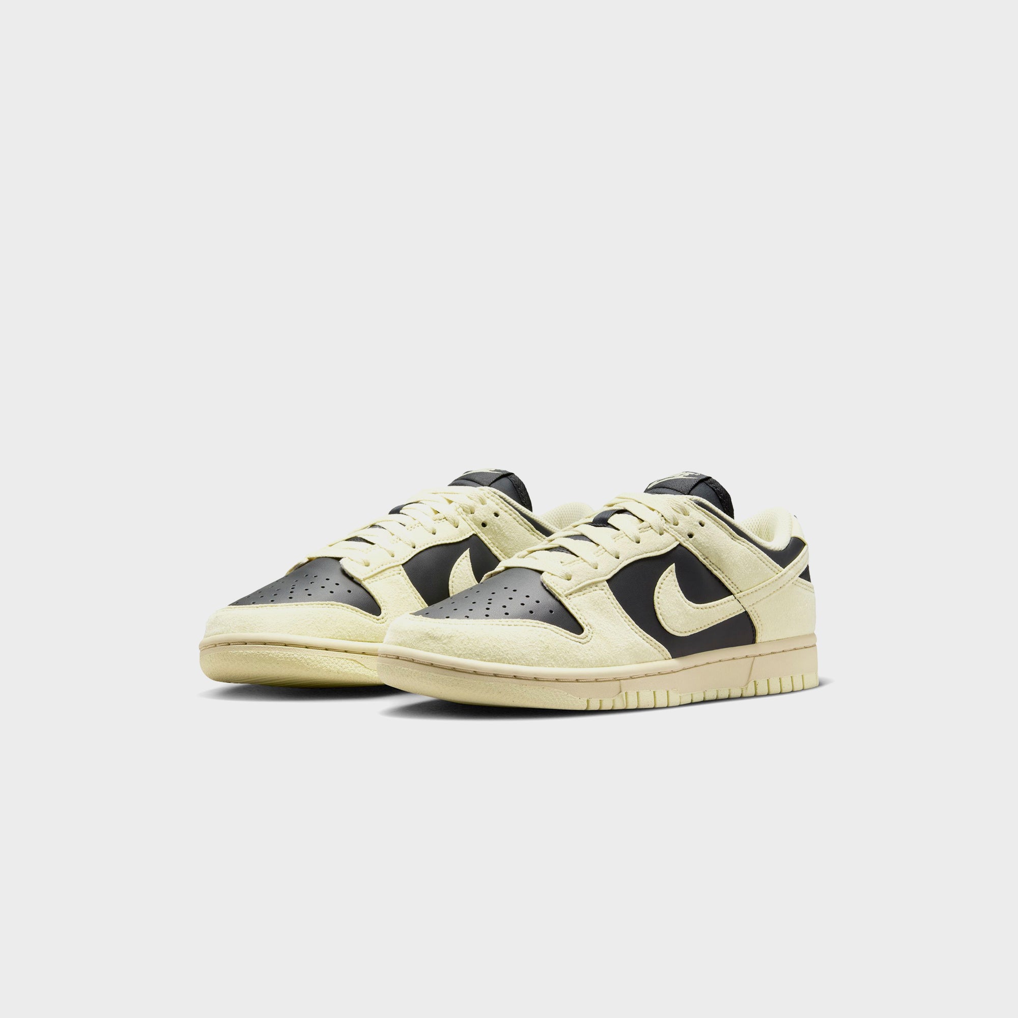 Nike WMNS Dunk Low  - Off-Noir / Light Khaki / Alabaster