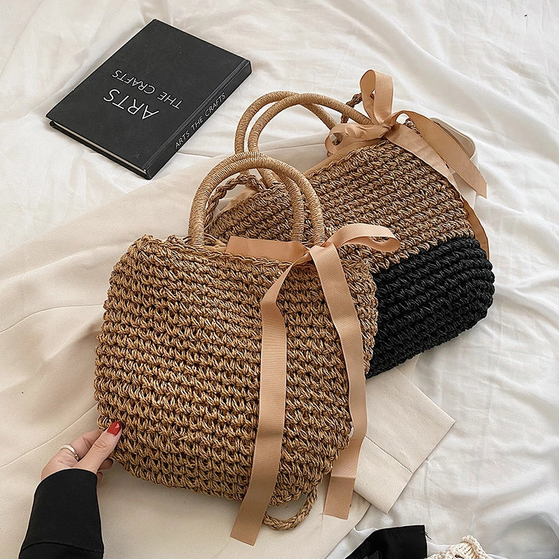 Women's Medium Summer Straw Vacation Handbag