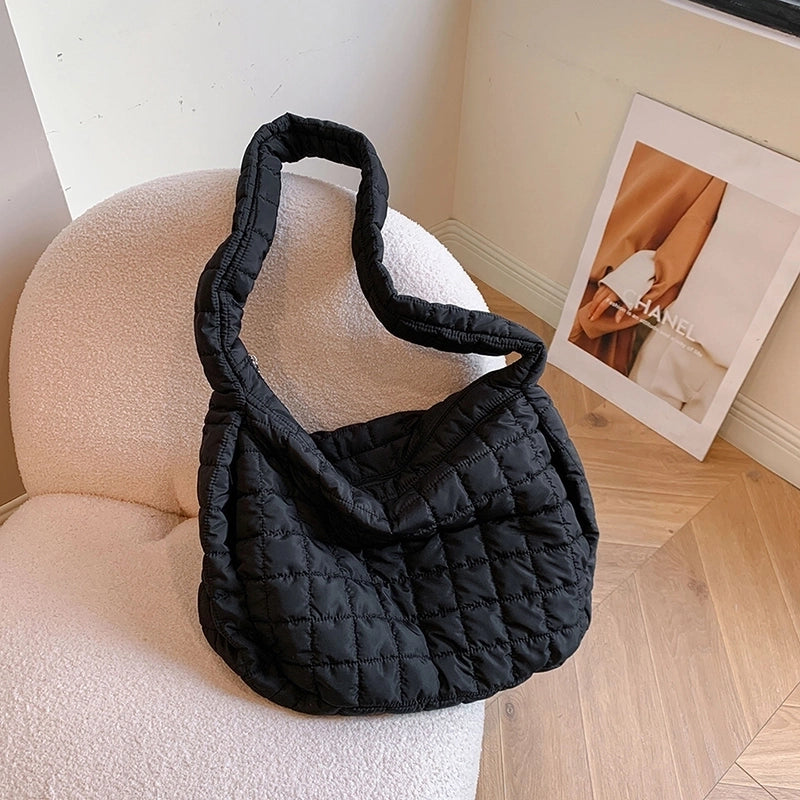 Women's Nylon Solid Color Basic Pillow Shape Zipper Shoulder Bag Crossbody Bag