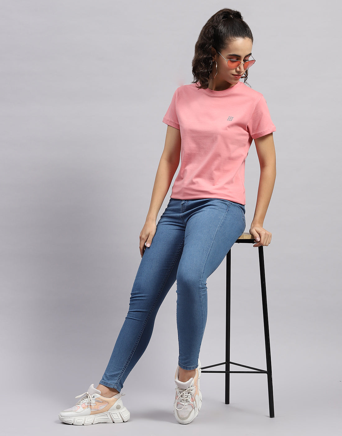 Women Pink Solid Round Neck Half Sleeve Top