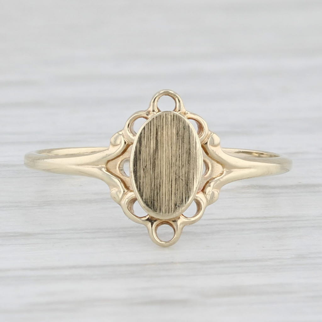 Vintage Engravable Signet Ring 10k Yellow Gold Small Size 4