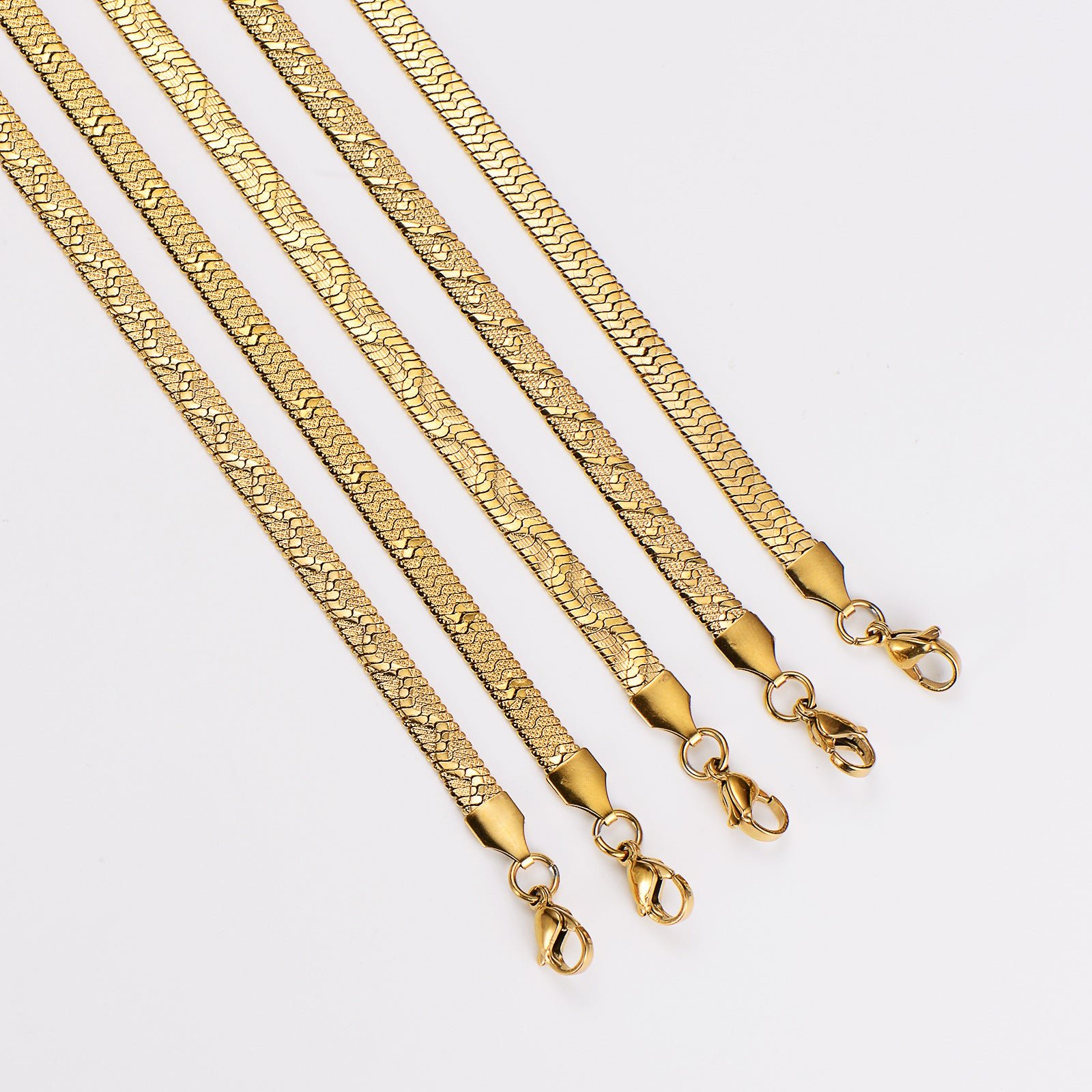 Aml Stainless Steel Batch Pattern Blade Sweater Chain Simple Ladies Clavicle Chain Fashion Flat Snake Stainless Steel
