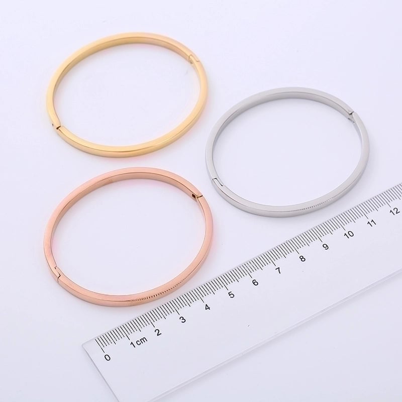 Minimalist Solid Color 304 Stainless Steel 18K Gold Plated No Inlaid Stainless Steel Bracelets In Bulk