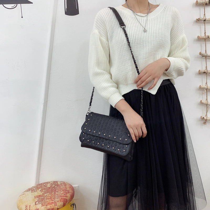 Women's Small Pu Leather Solid Color Classic Style Square Magnetic Buckle Crossbody Bag