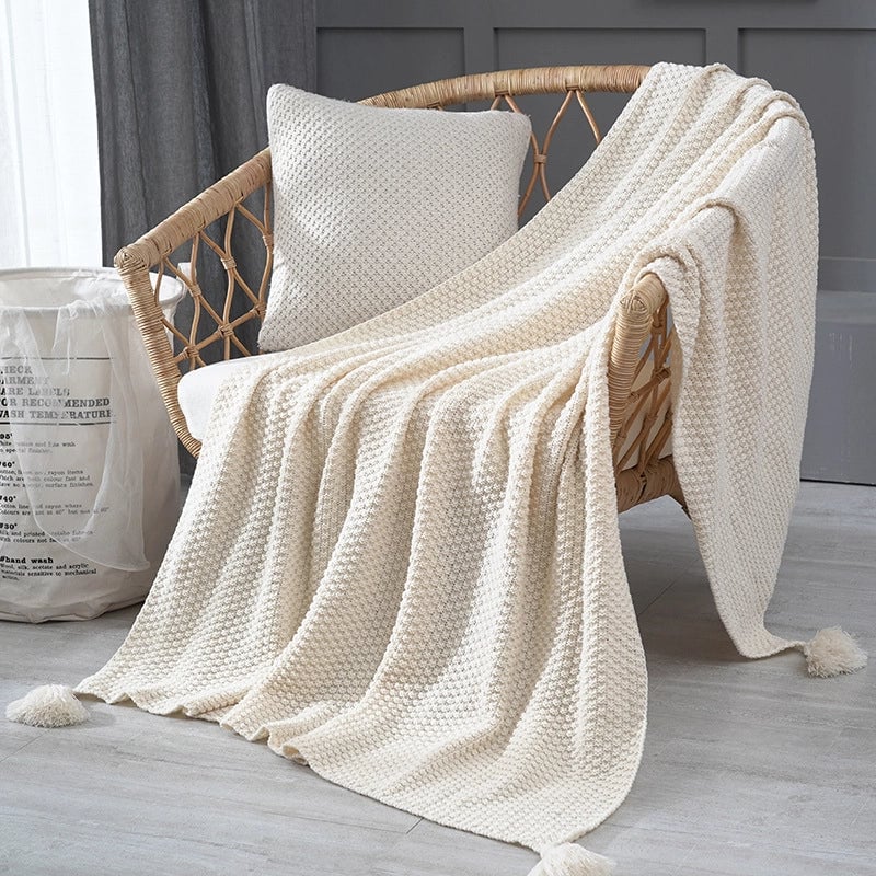 Elegant Solid Color Polyester Acrylic Blanket